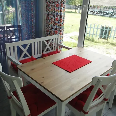 Wioska Pod Kogutem 팜스테이 *